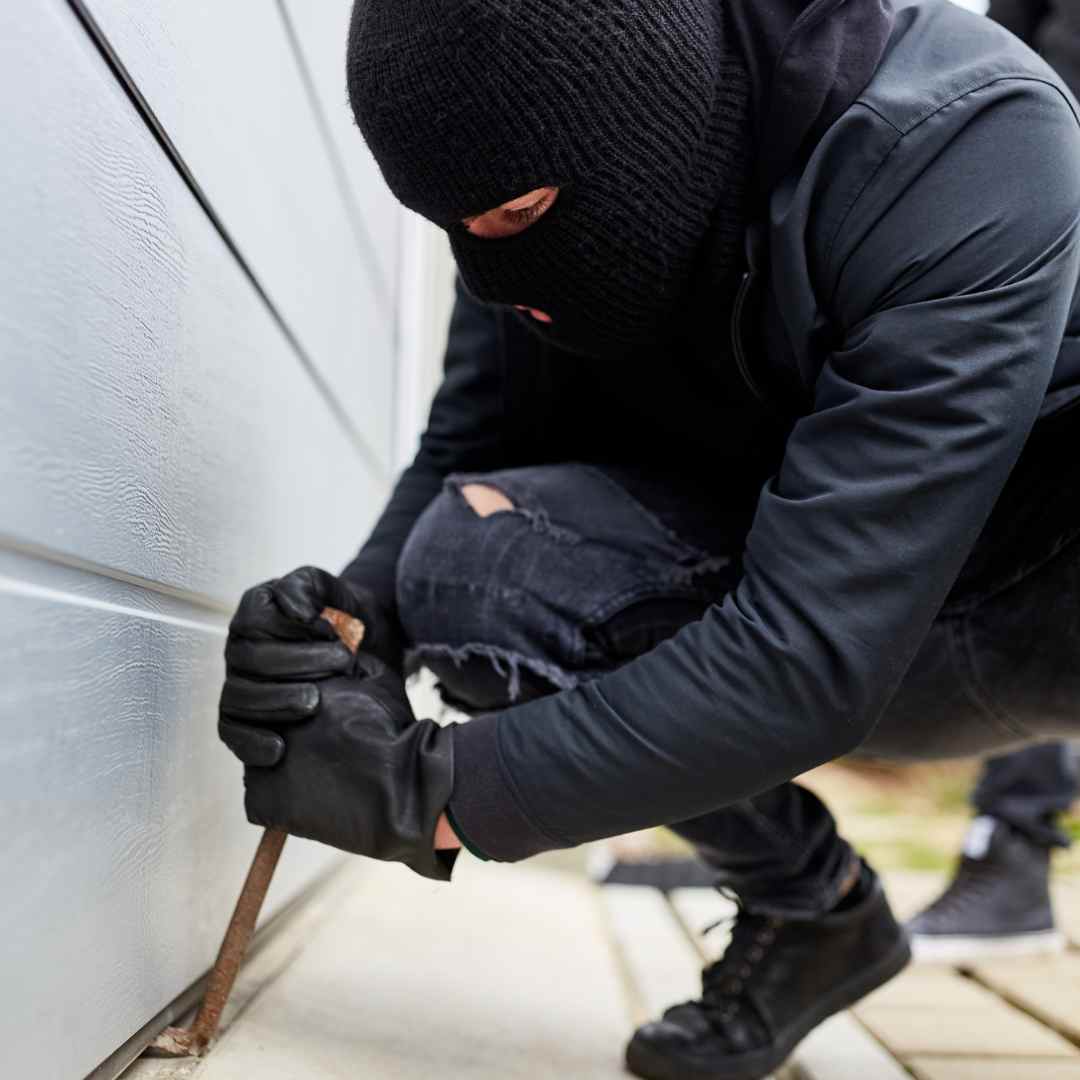 garage door security tips - total door solutions